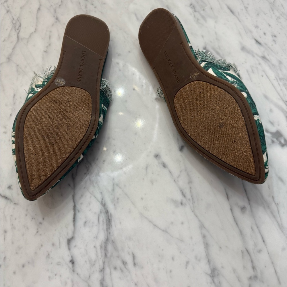 NEW Lucky Brand Bapsee Floral Pointed Toe Women's Mules Flats Green White Size 7 - Picture 4 of 4